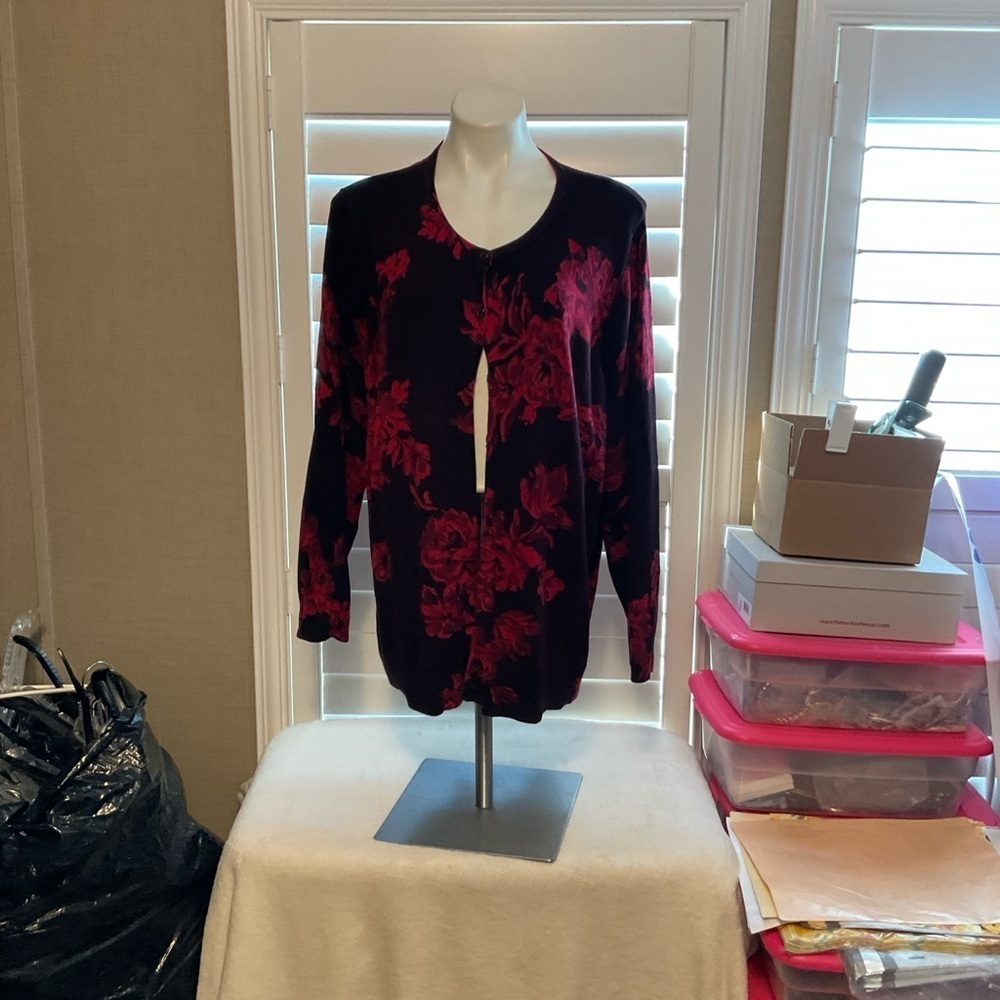 Croft & Barrow Burgundy Floral Cardigan